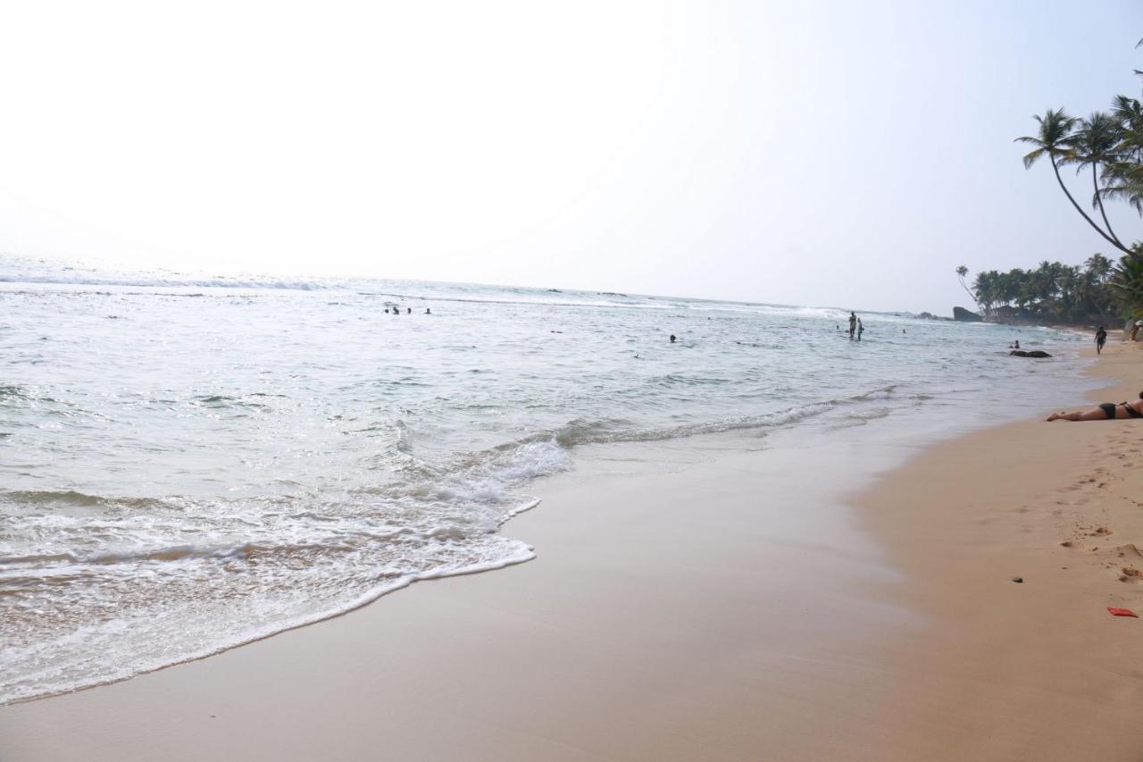 Jayaa Beach Talpe Kültér fotó