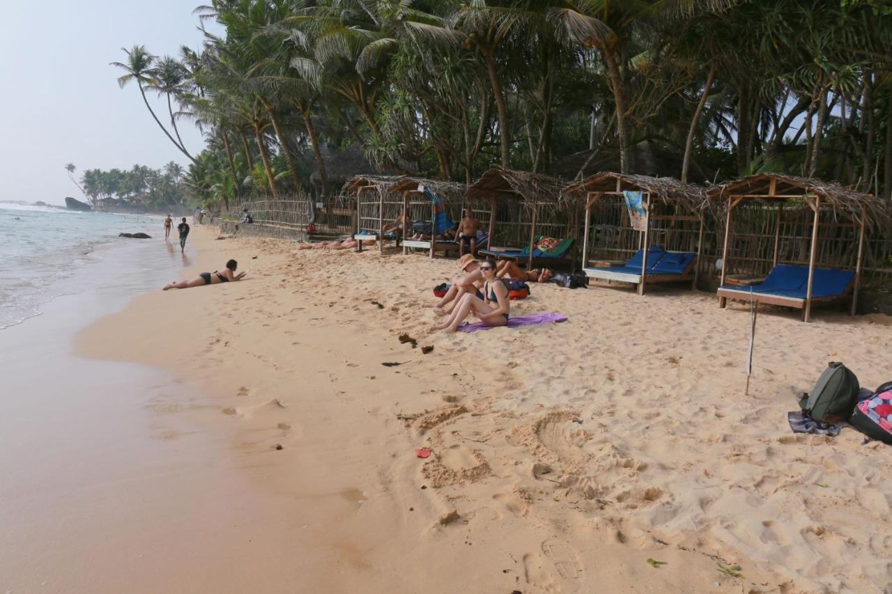 Jayaa Beach Talpe Kültér fotó